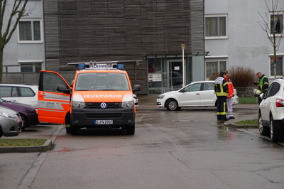 Stuttgart Stammheim: Mann verschuettet Benzin in Wohnung und droht mit entzuenden